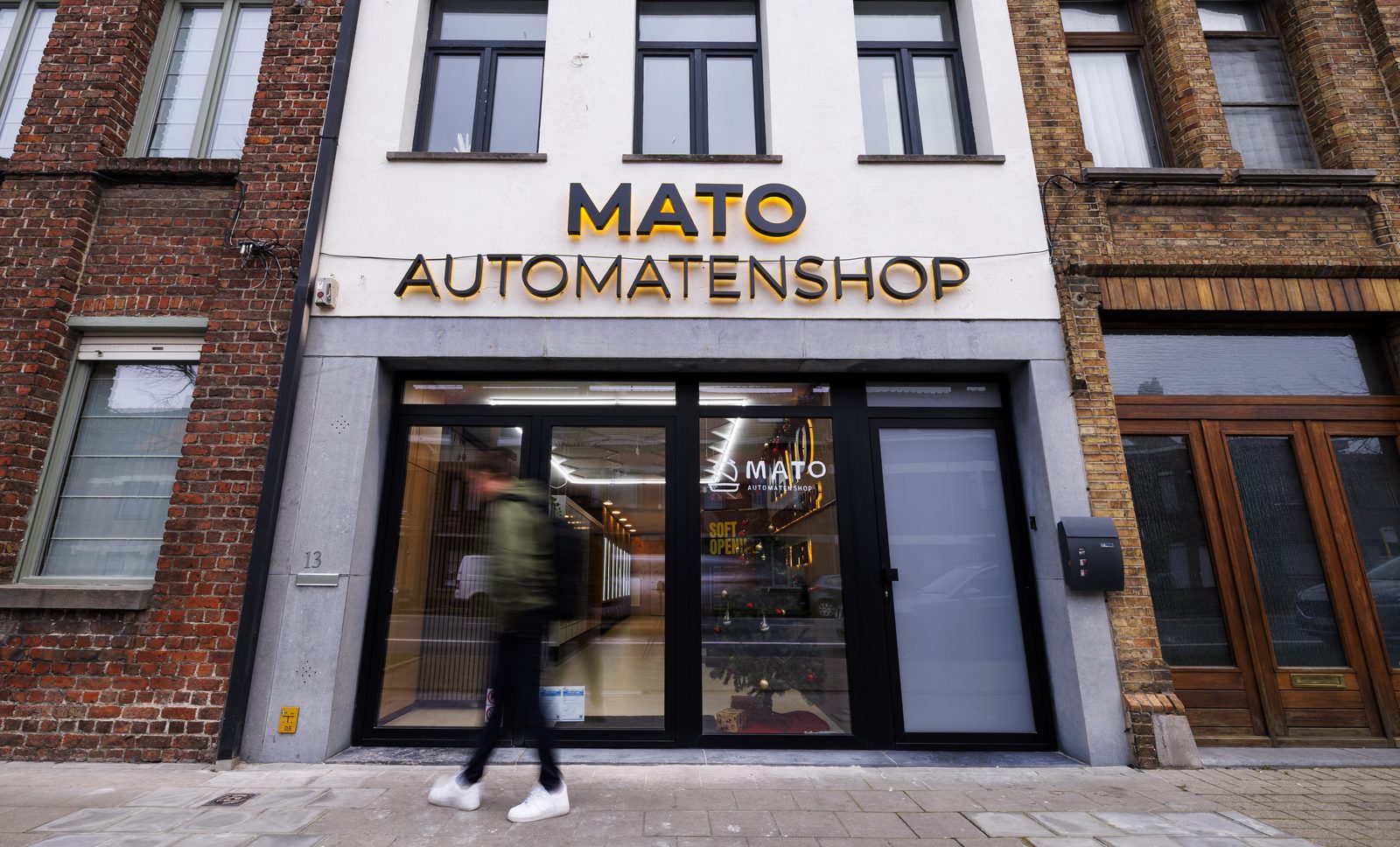 Voorgevel van de MATO Automatenshop in Diksmuide